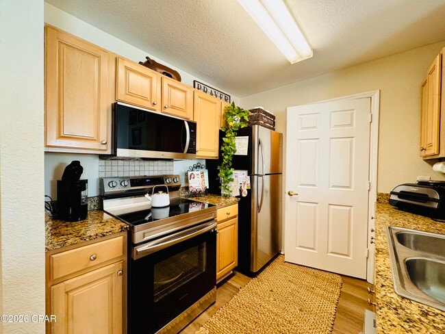 Building Photo - 1109 Lighthouse Rd