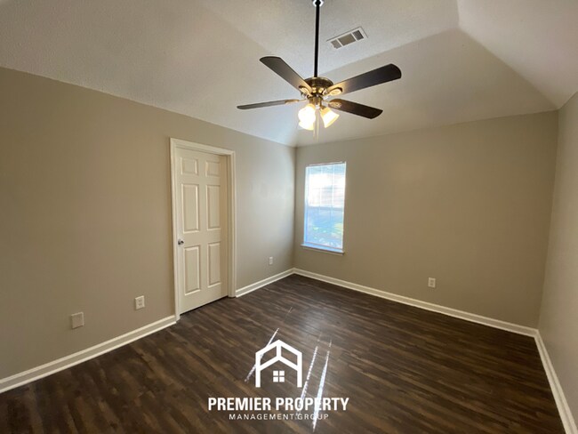 Building Photo - 4715 Lace Bark Cove