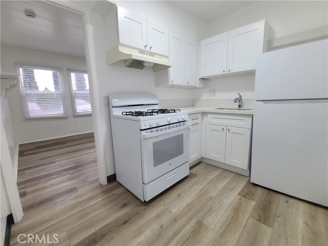 Building Photo - 31951 Outer Hwy 10 S