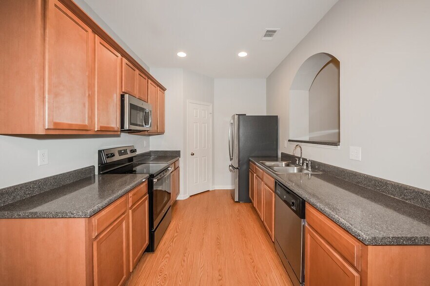 Building Photo - 204 Happy Trail