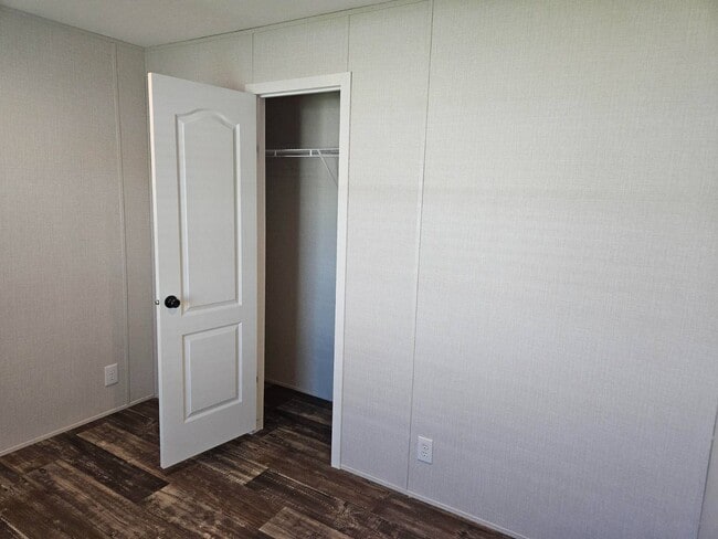 Building Photo - 14236 Max Hooks Rd