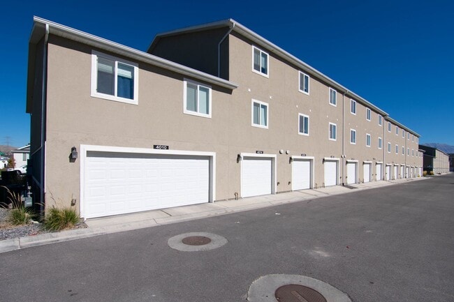 Building Photo - *Porter&#39;s Crossing in Eagle Mountain