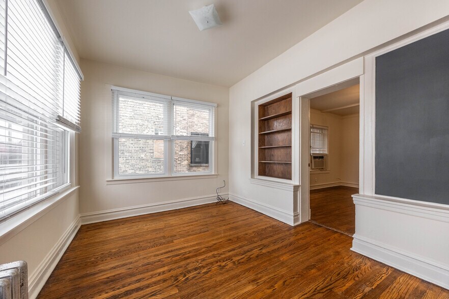 Building Photo - 1432 W Jonquil Ter