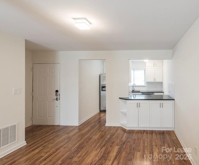 Building Photo - 7930 Charter Oak Ln