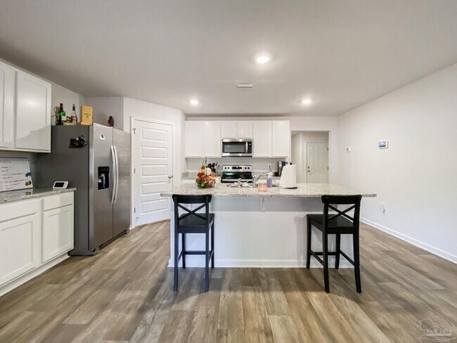 Building Photo - 7368 Lakeside Oak Ct