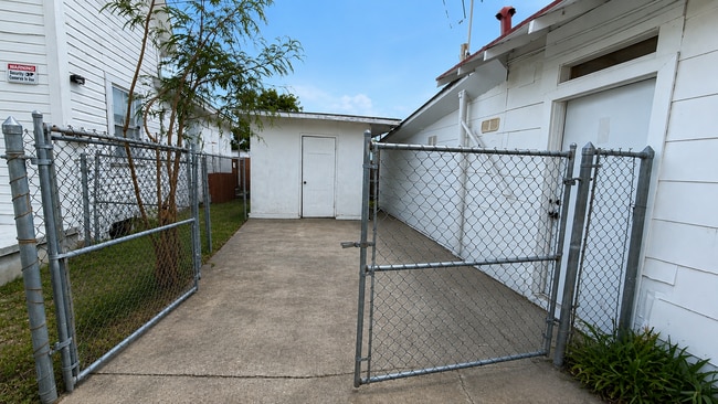 Building Photo - 1401 Monterey St