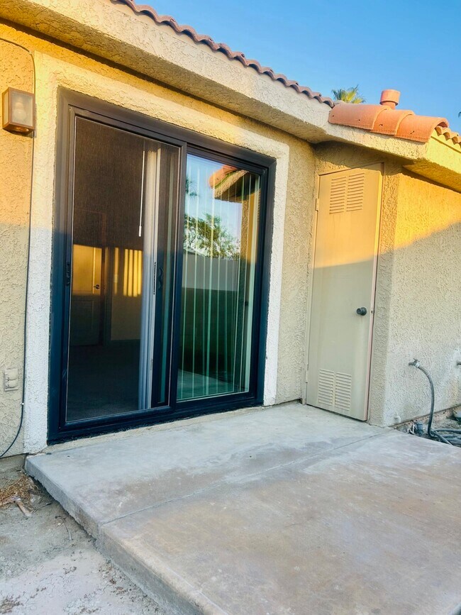 Building Photo - 40780 Breezy Pass Rd
