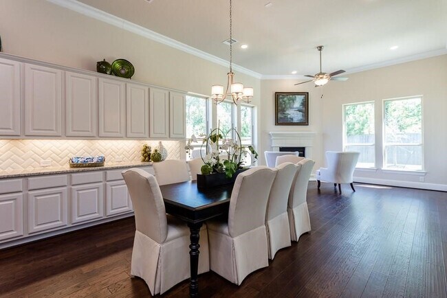 Building Photo - 2064 Bluestem Dr