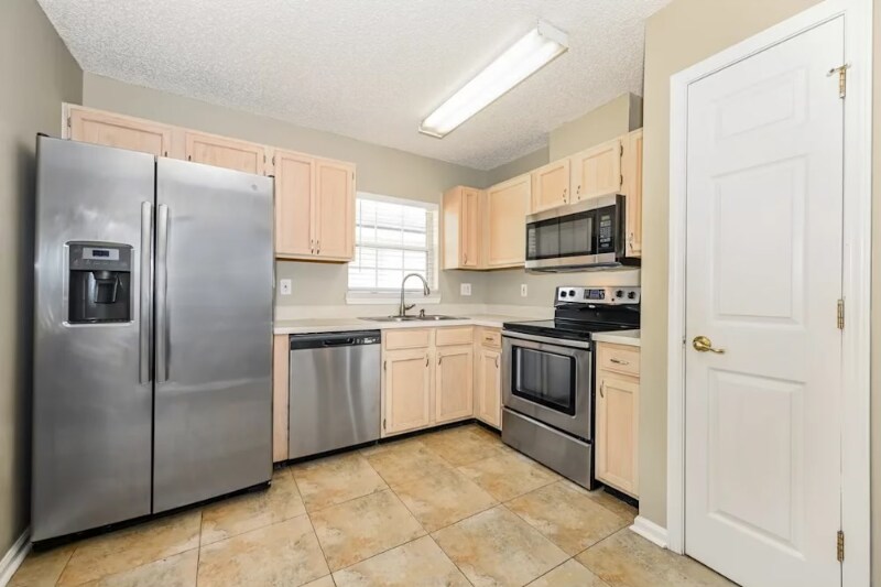 Building Photo - 13775 Sea Mist Dr