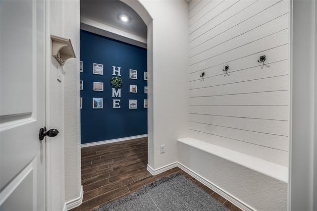 Building Photo - 3129 Maverick Dr