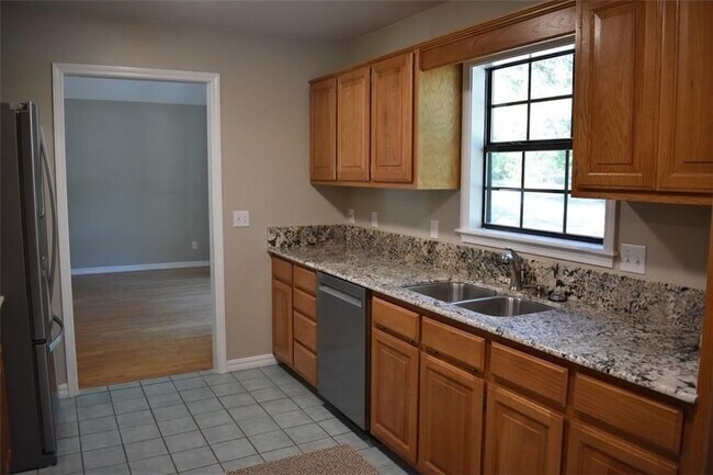 Building Photo - 9790 Larkin Ln