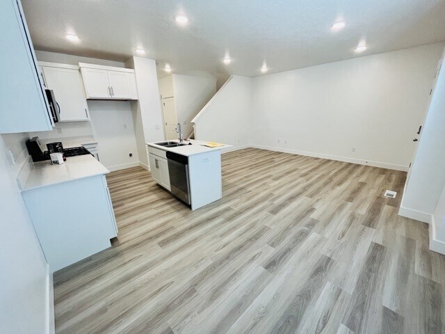 Building Photo - 909 N 1190 E