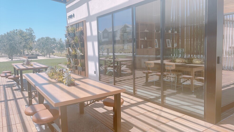 Building Photo - 27019 Evening Sky Plz