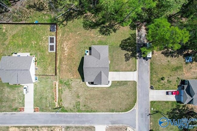 Building Photo - 15176 Blendor Crooks Dr