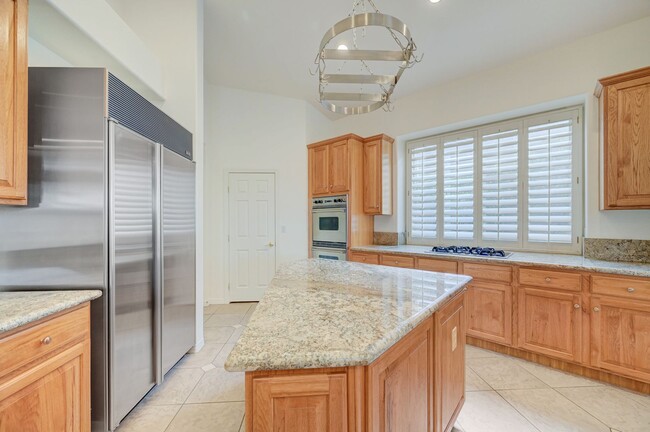 Building Photo - Canyon Ridge