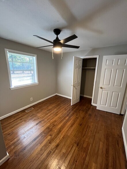 Building Photo - 5541 Dale Dr