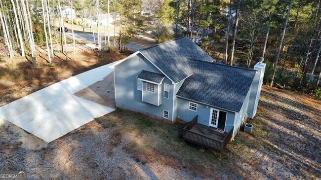 Building Photo - 4872 Lewis Rd