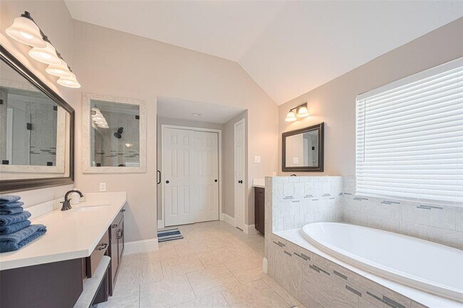 Building Photo - 5706 Georgetown Colony Dr
