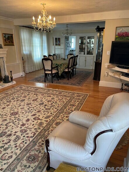 Building Photo - 10 Fessenden Rd