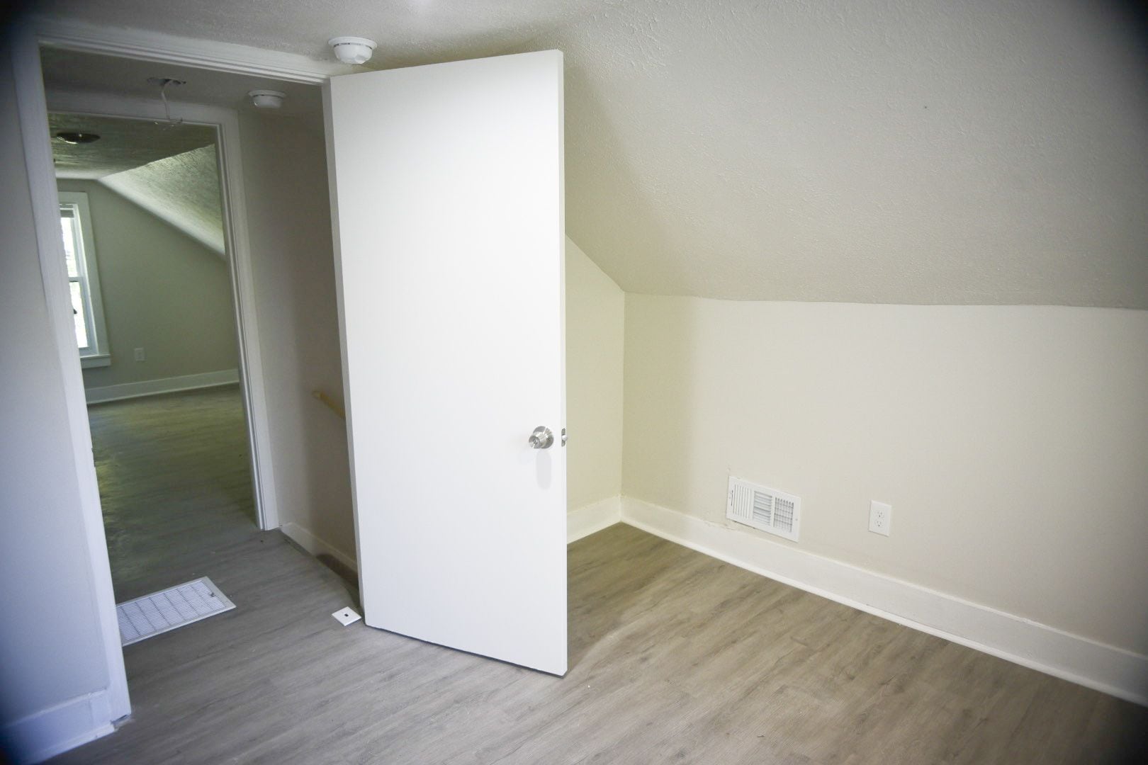 Building Photo - 1149 Lincoln Ave