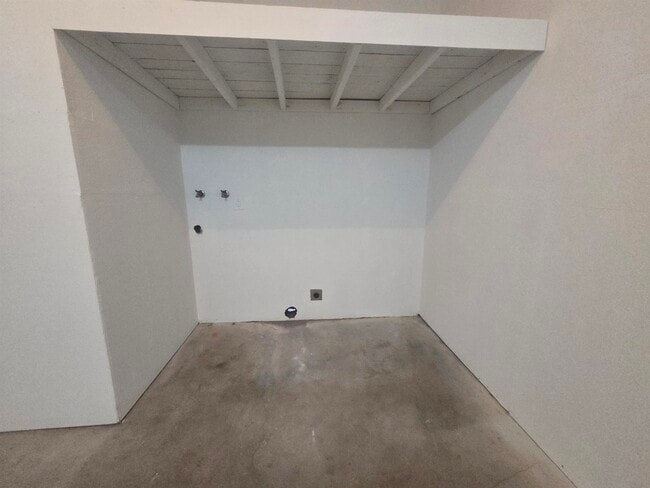 Building Photo - 20077 Redwood Rd