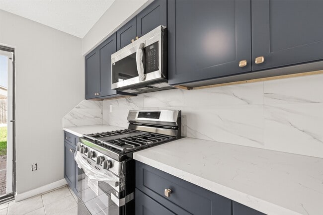 Building Photo - 10707 Staghill Dr