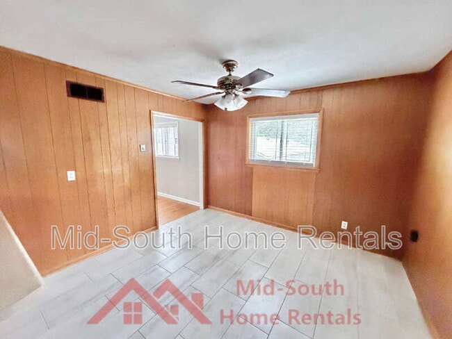 Building Photo - 3831 Hermitage Dr