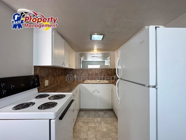 Building Photo - 1625 S Taggart St