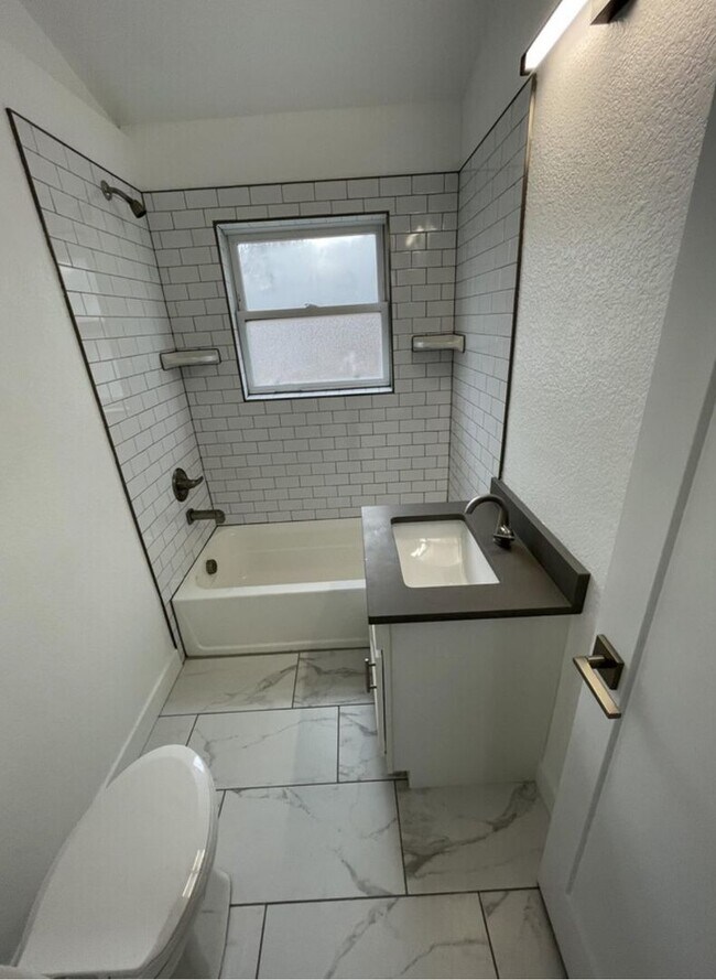 Building Photo - Charming Olde Town Arvada Home!