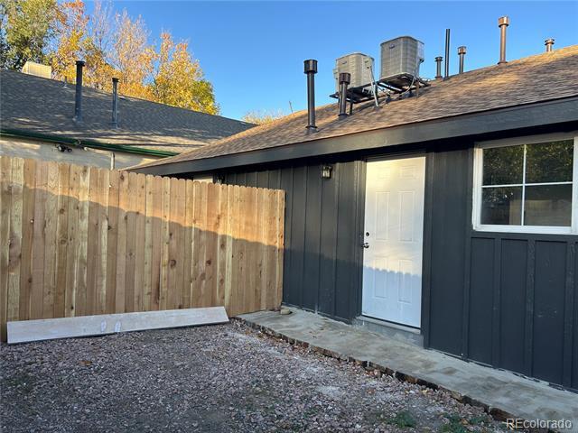 Building Photo - 2549 Sheridan Blvd