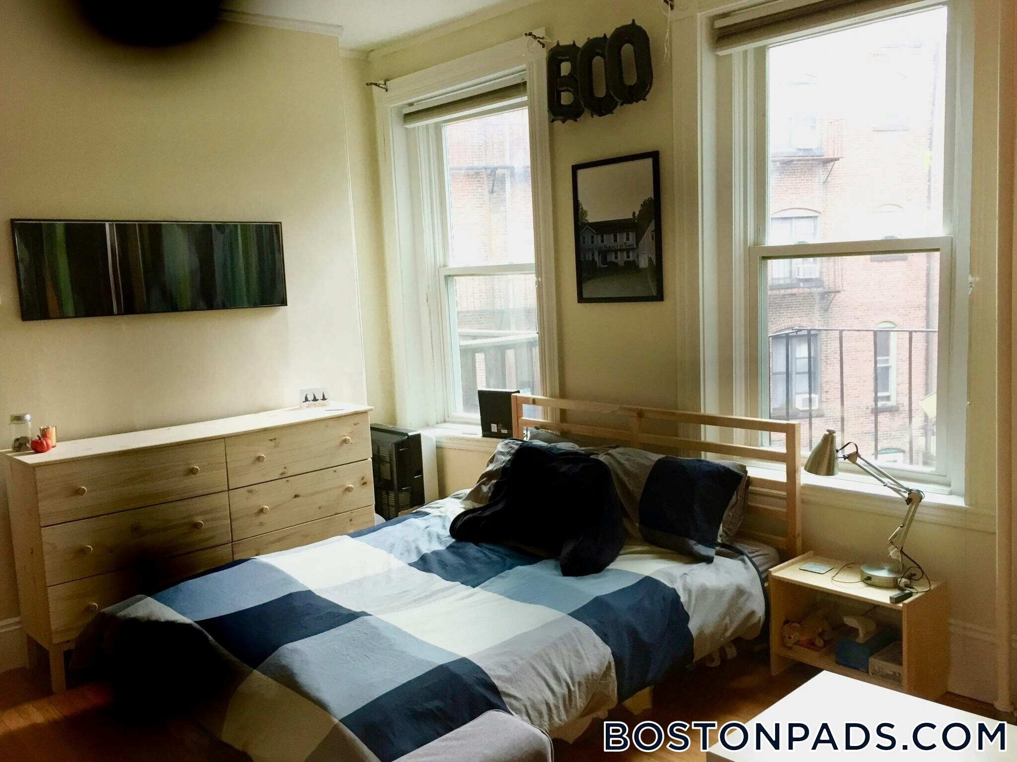 Building Photo - 6 Symphony Rd