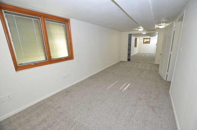 Building Photo - 1350 Elder Ln