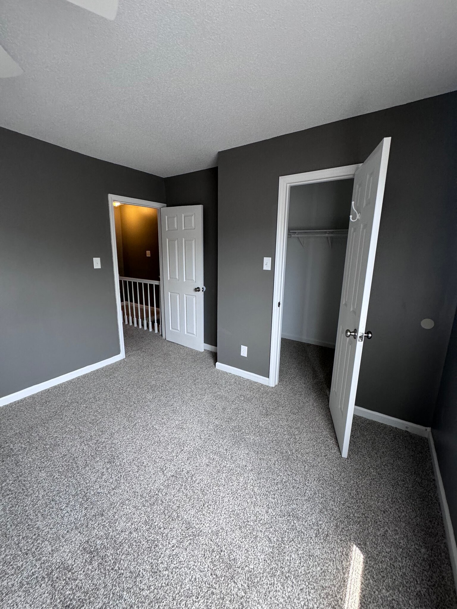Building Photo - 1131 Glendale Dr