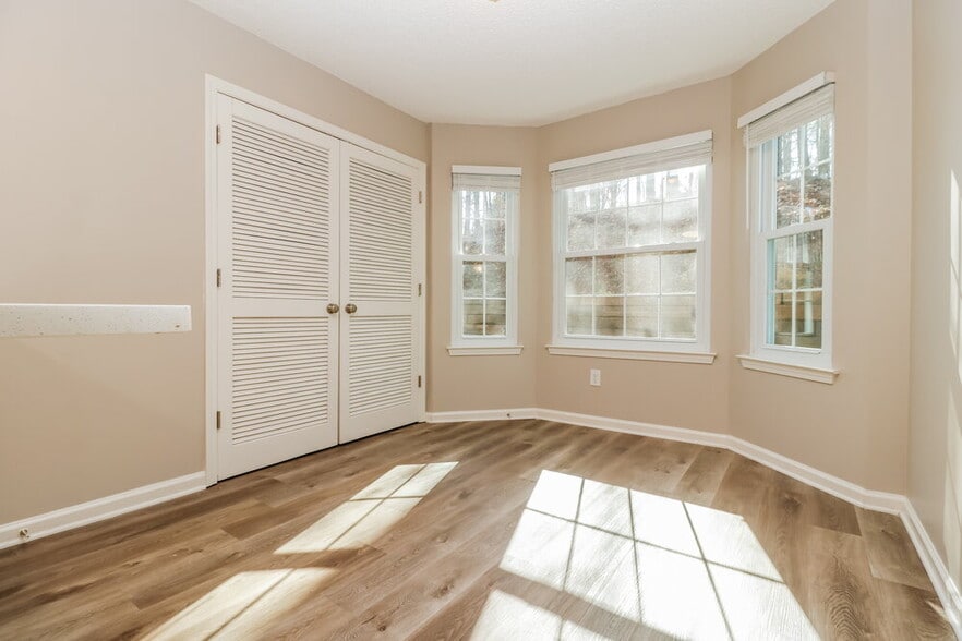 Building Photo - 7210 Mahogany Dr