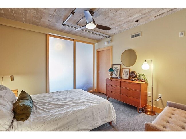 Building Photo - 525 N 3rd St