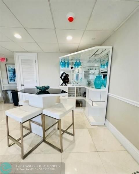 Building Photo - 1150 Hillsboro Mile
