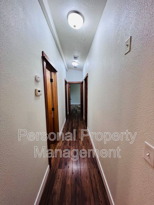 Building Photo - 21814 NE Cedar Creek Rd