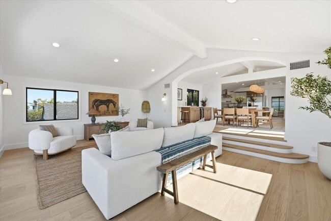 Building Photo - Completely Remodeled, Custom 4BR3.5BA Hilltop Home w/ Incredible Panoramic Ocean/Whitewater/Coast...