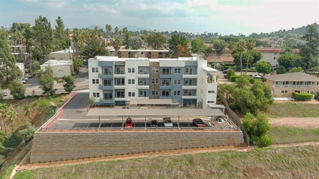 Building Photo - 2 bedrooms 2 baths in Escondido over at the GRAND VIEW APARTMENTS