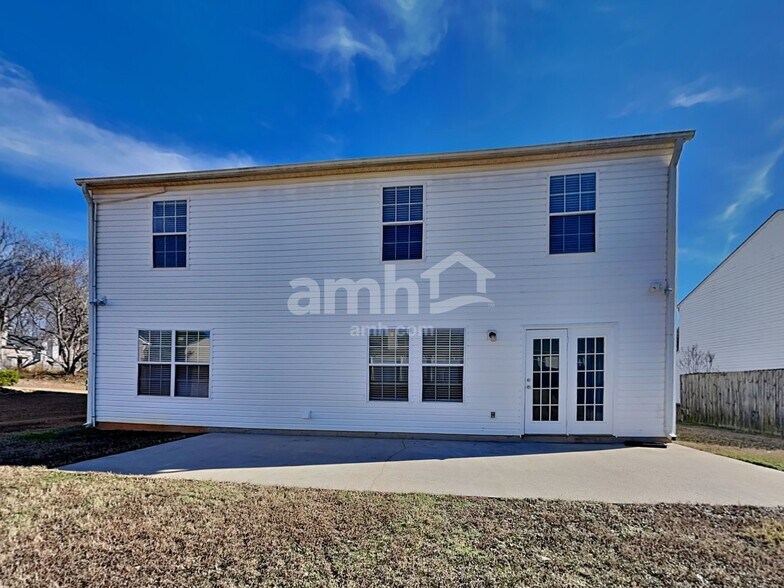 Building Photo - 611 Westbury Way