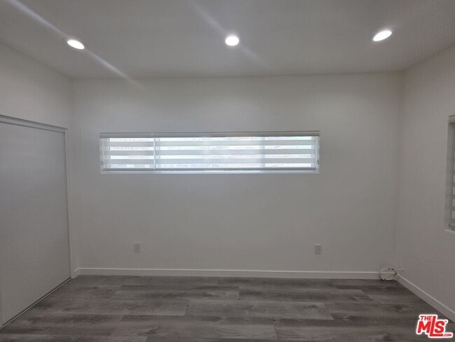 Building Photo - 25226 Loytan St