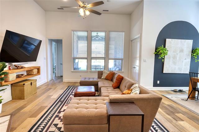 Building Photo - 861 Agave Dr