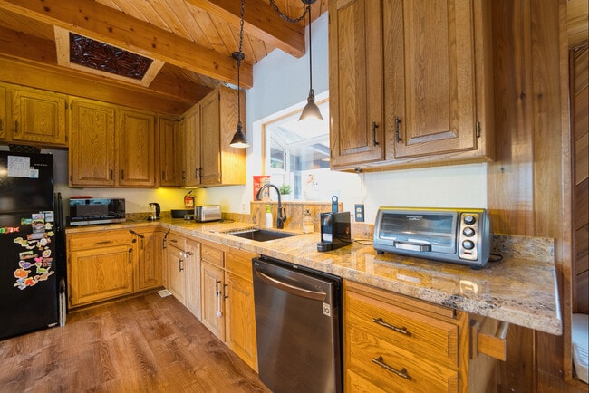 Building Photo - 16717 Quail Pl