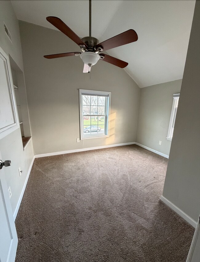 Building Photo - 405 S Boyd St