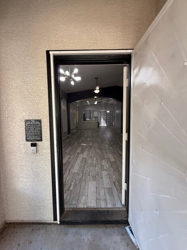 Building Photo - 3972 E Timberline Rd