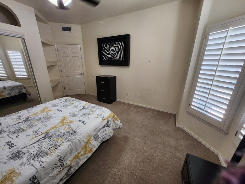 Building Photo - 3637 Tierra Vergel