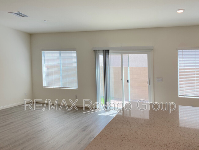 Building Photo - 9920 S Ullom Dr