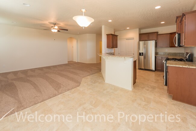 Building Photo - Beautiful Home in a Secluded Neighborhood