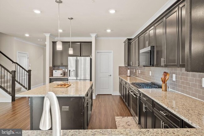 Building Photo - 1281 Backbone Wy