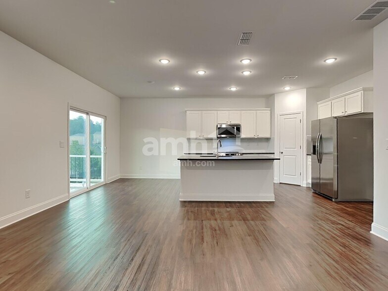 Building Photo - 1401 Alcovy Rd SE